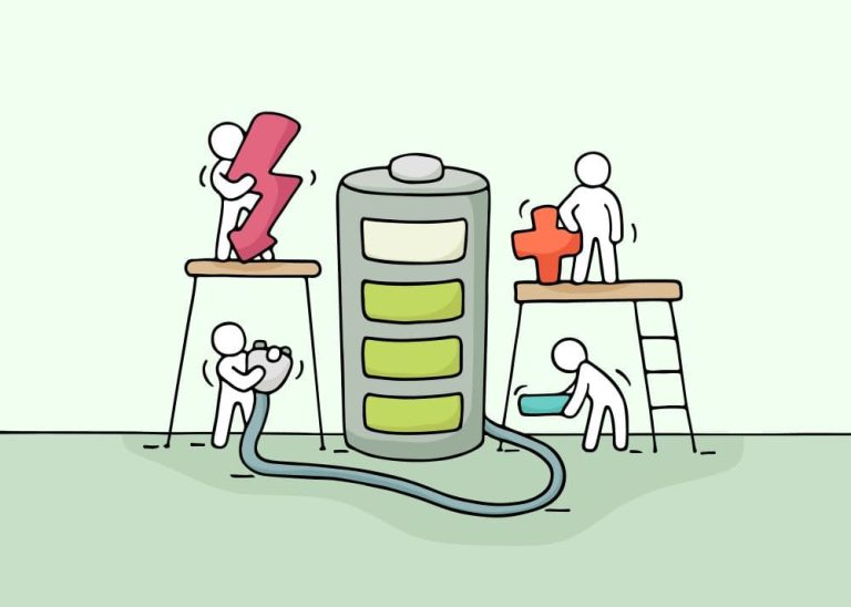 隨著對工作與生活平衡的需求不斷增加，「週休三日」的話題再度成為焦點。今年(2025年)8月25日，一項推動四天工作制的提案在公共政策網路參與平臺上引發討論，最終獲得5768人附議，達到門檻，主管機關需於12月7日前回應此提案，掀起社會各界對於此制度可行性與影響的廣泛探討。