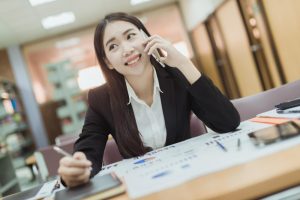 銀行照會，看似只是一通電話，實際上卻肩負著評估申請人信用、還款能力與誠信的重要角色。當我們充分了解照會的流程與問題，就不會再對這通電話感到陌生與緊張了。